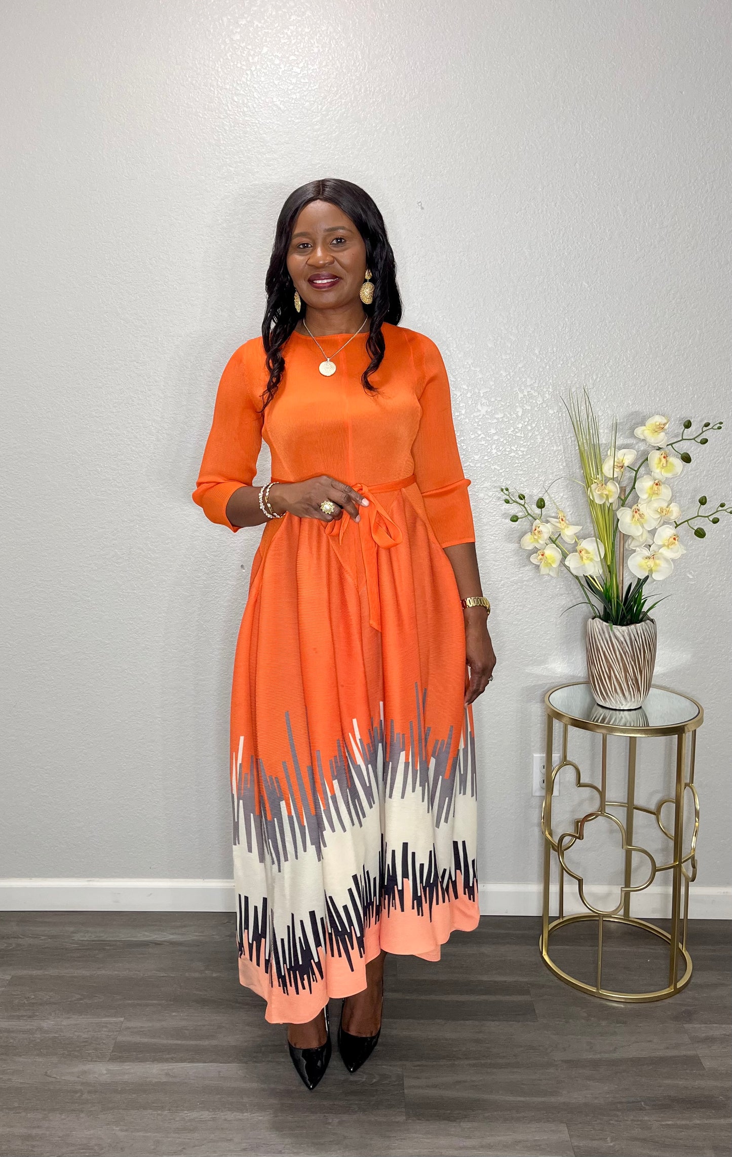 Color Detail Shift Dress